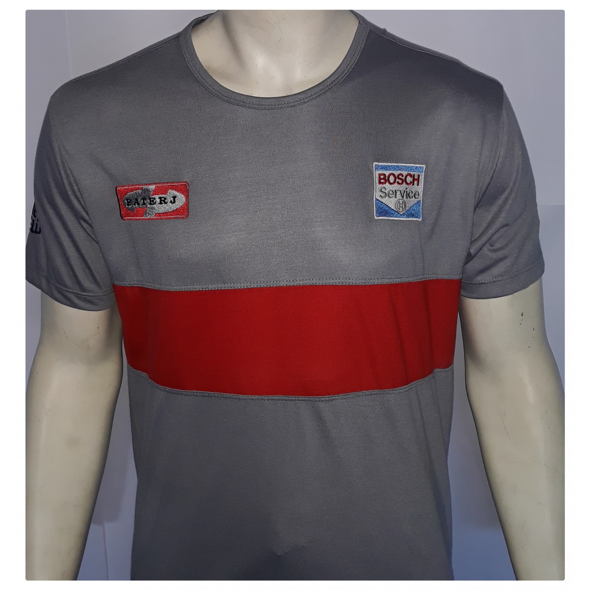 Camisa básica em malha com recorte